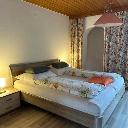 Haus Raimund شقة لانغنفلد