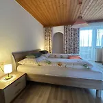 アパート Haus Raimund レンゲンフェルト